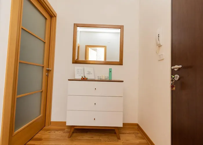 Lux City With Parking Apartment Podgorica