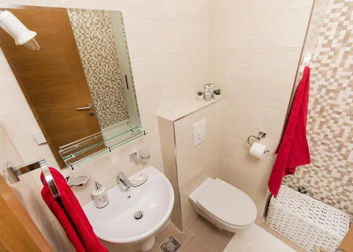 Lux City With Parking Apartment Podgorica