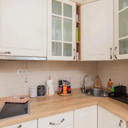 Lux City With Parking