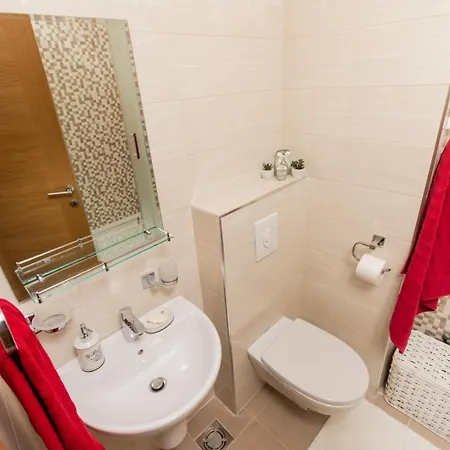 Lux City With Parking Apartment Podgorica