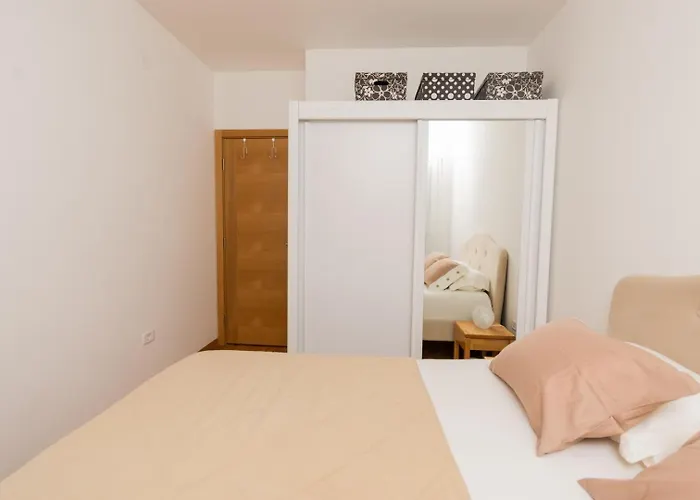 Lux City With Parking * Podgorica